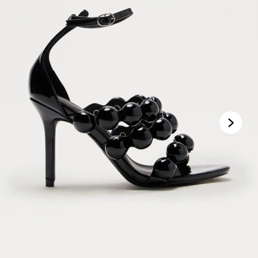 Fashion Nova Black Platform Heels Size 6